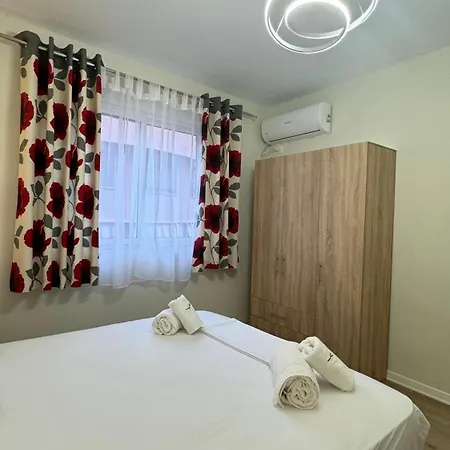 Charming Comfort טיראנה