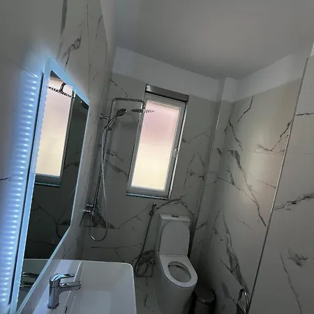 Charming Comfort * ティラナ